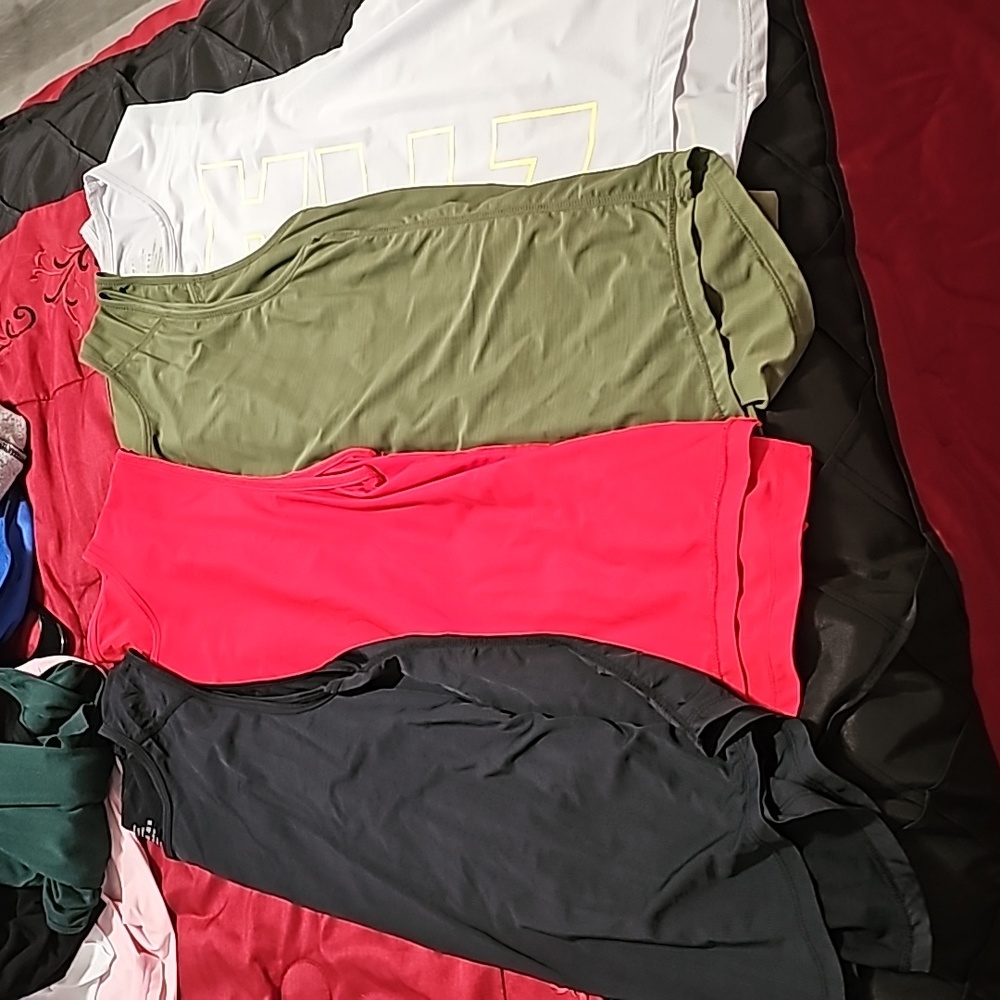 Zyia tanks